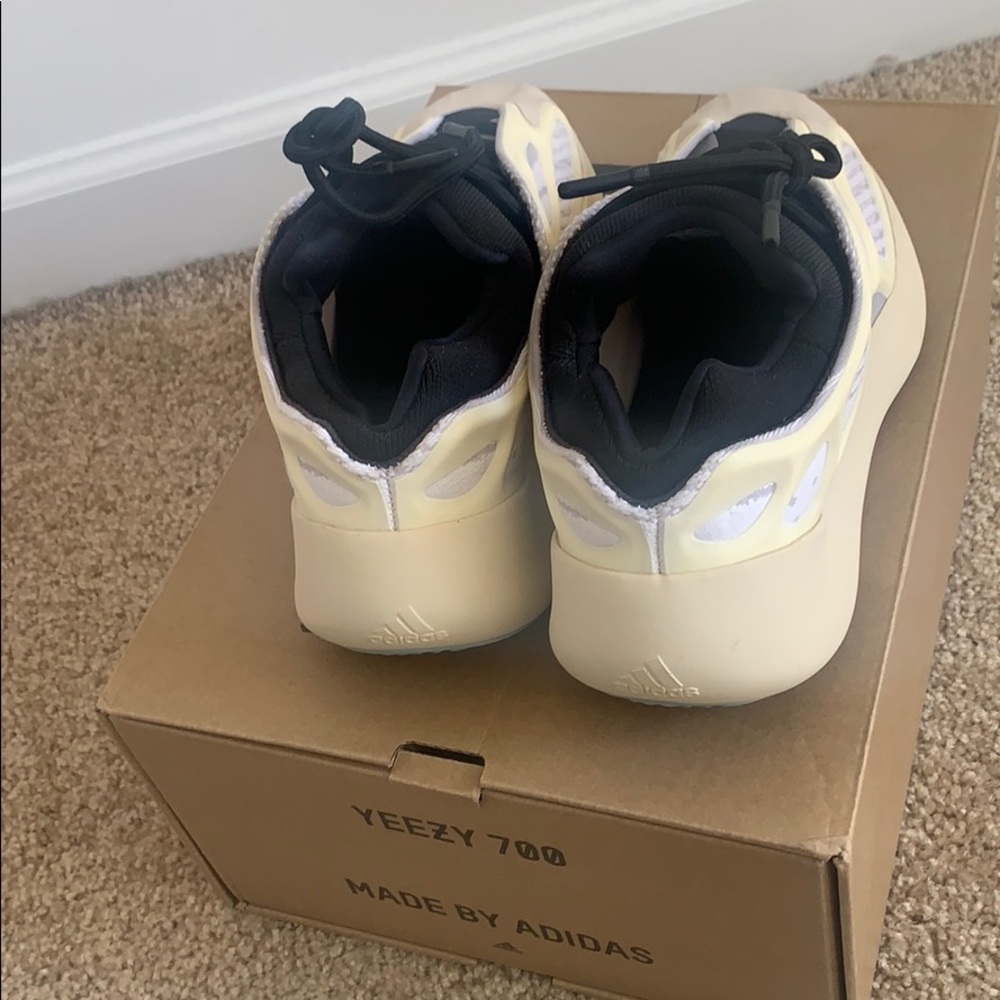 Brand new never worn - Picture 2 of 4